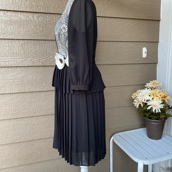 Nem Luxury design Paris womens plated dress - Picture 3 of 16